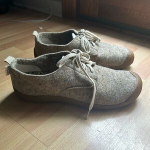 Keen Mosey Derby Lace Up Shoe size 11